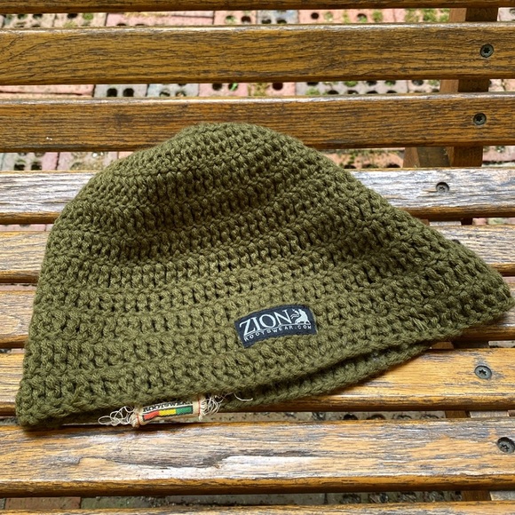 Zion rootswear green toboggan skull cap knitted beanie hat - Picture 4 of 8